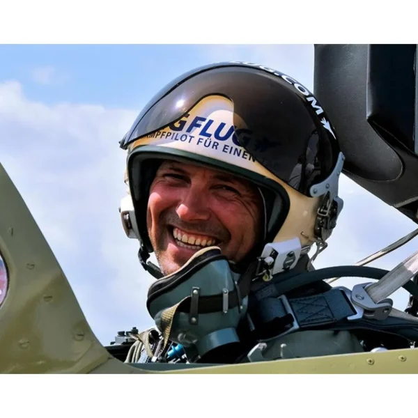 Pilote d'un jour en Allemagne : formation et vol en avion de chasse L-39 Albatros - Coffret Cadeau Sport & Aventure